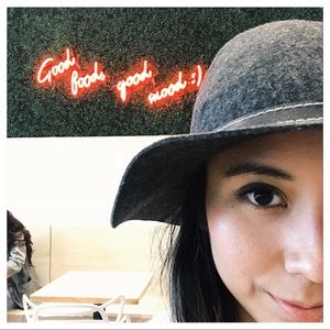 Meet your Posher, Danielle